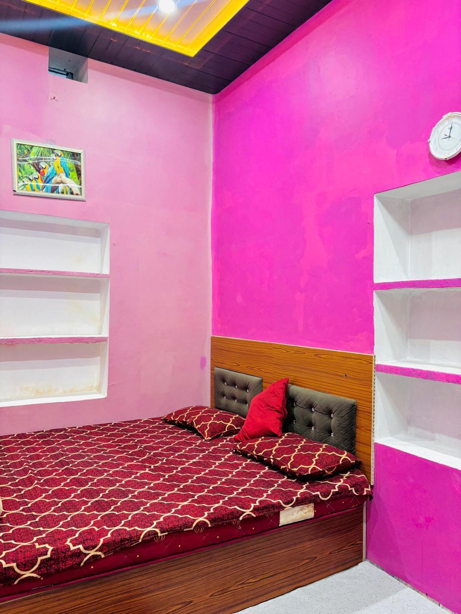 Shivalay Paying Guest House Varanasi Exterior foto
