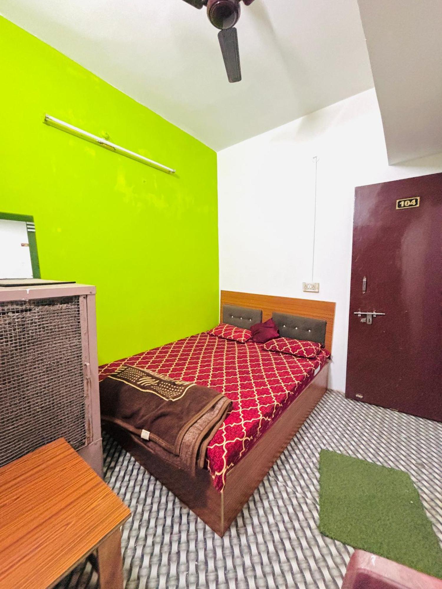 Shivalay Paying Guest House Varanasi Exterior foto