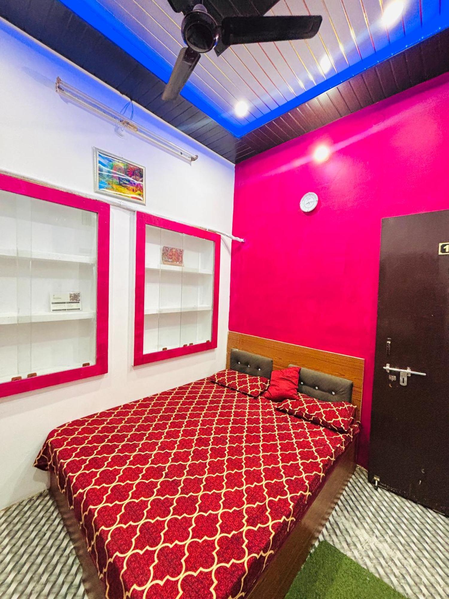 Shivalay Paying Guest House Varanasi Exterior foto