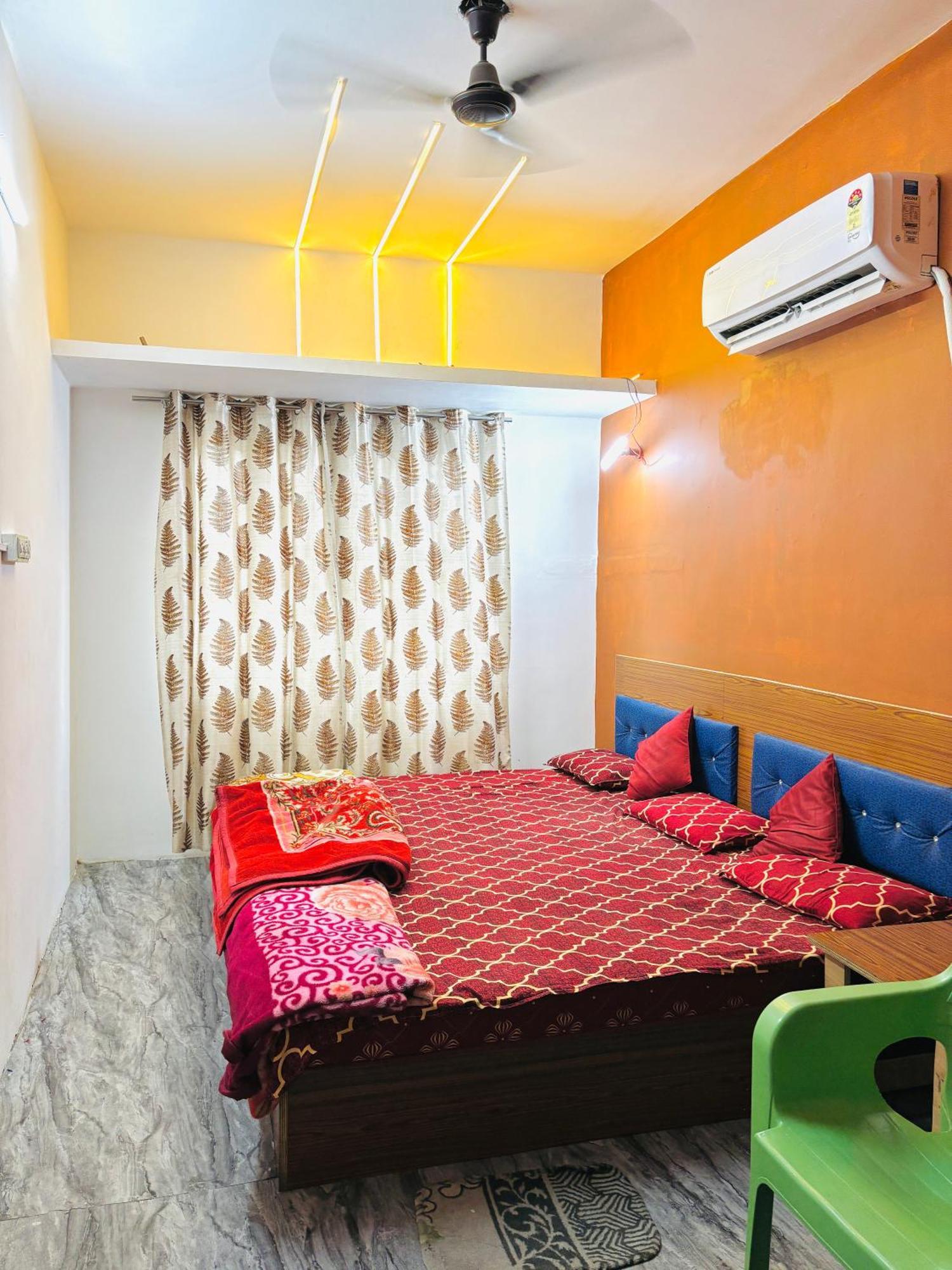 Shivalay Paying Guest House Varanasi Exterior foto